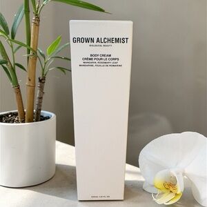Grown Alchemist White Body Cream with Mandarin and Rosemary